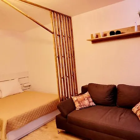 Apartment 2 Zimmer Fuer 3 Bis 4 Personen Muelheim an der Ruhr