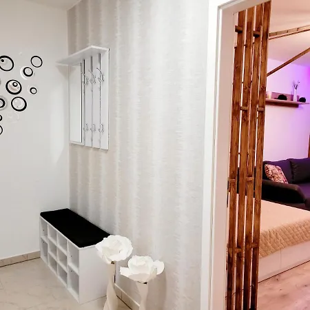 Apartment 2 Zimmer Fuer 3 Bis 4 Personen *