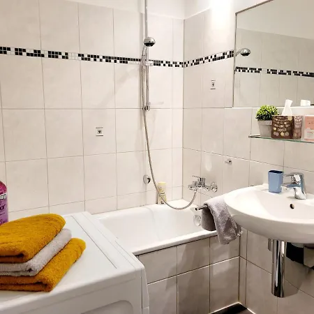 2 Zimmer Fuer 3 Bis 4 Personen * Muelheim an der Ruhr