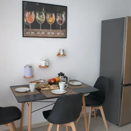 2 Zimmer Fuer 3 Bis 4 Personen Apartment *